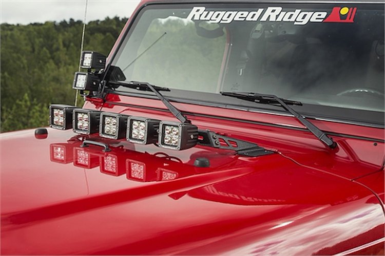 HOOD MOUNTED LIGHT BAR 97