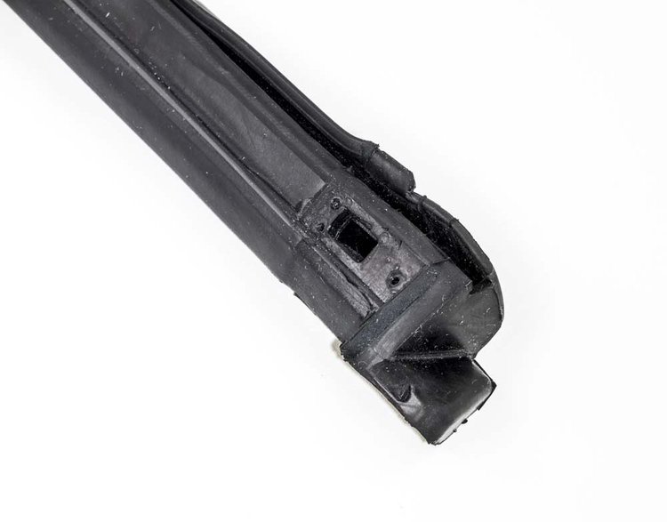 DTR 4760 90 T-Top Seal for 1990-1996 Nissan 300ZX
