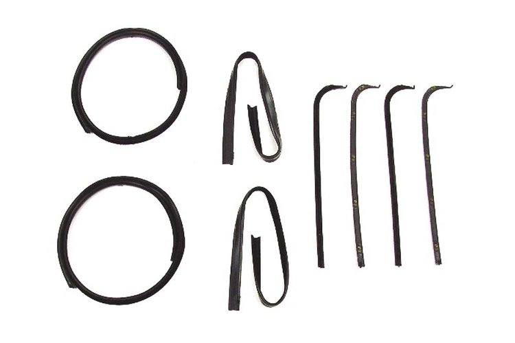 WFK 2111 67 Beltline Molding Kit for 1967-1970 Ford F-100, 1967-1970 Ford F-250, 1967-1970 Ford F-350
