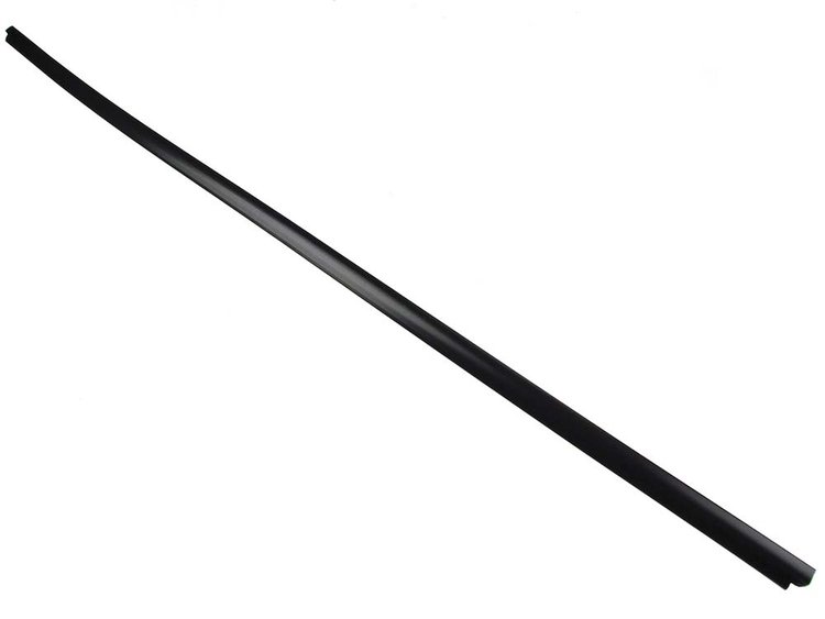 WFT D1373 Windshield Molding for 2001-2002 Saturn L100, 2001-2003 Saturn L200, 2001-2005 Saturn L300, 2001-2003 Saturn LW200