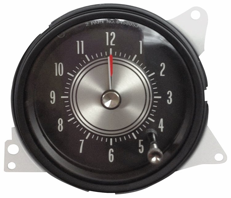 Clock In Dash 1970-72 Cutlass/442
