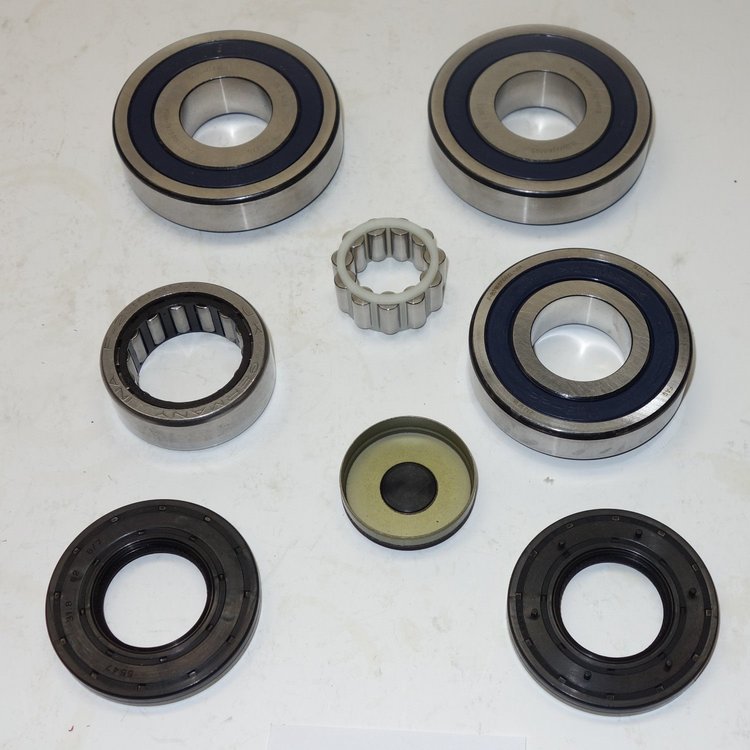 USA Standard 76201 Manual Transmission Bearing Kit, Nsg370 2005-2014 Jeep
