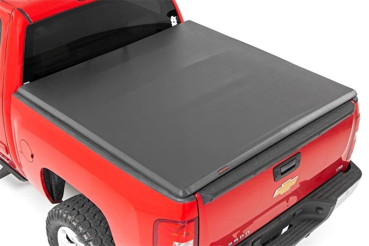 SOFT TRI-FOLD BED COVER