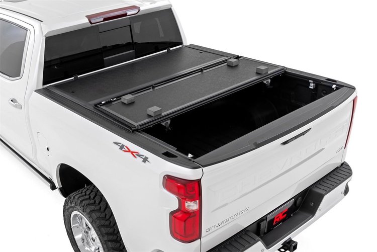 47119551A Hard Low Profile Bed Cover for 2014-2019 Chevrolet/GMC 1500/2500HD/3500HD