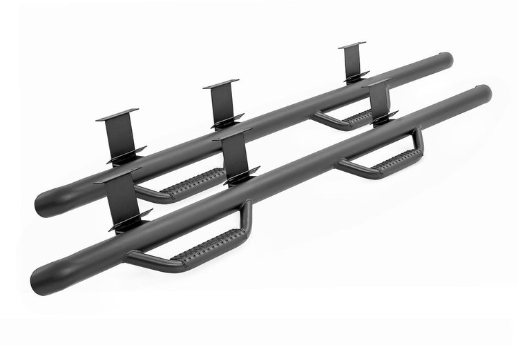 RCC9989QC Wheel To Wheel Nerf Steps (Extended Cab Short Bed Models)