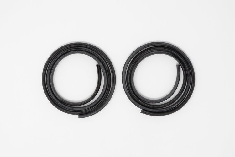 SB-06R Rubber Seal, 1956 Chevy Taillight; 1957 Chevy Headlight Bezel, Pair