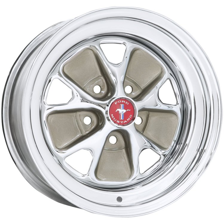 55-Series Steel Rallye Wheel Size: 15" x 7"