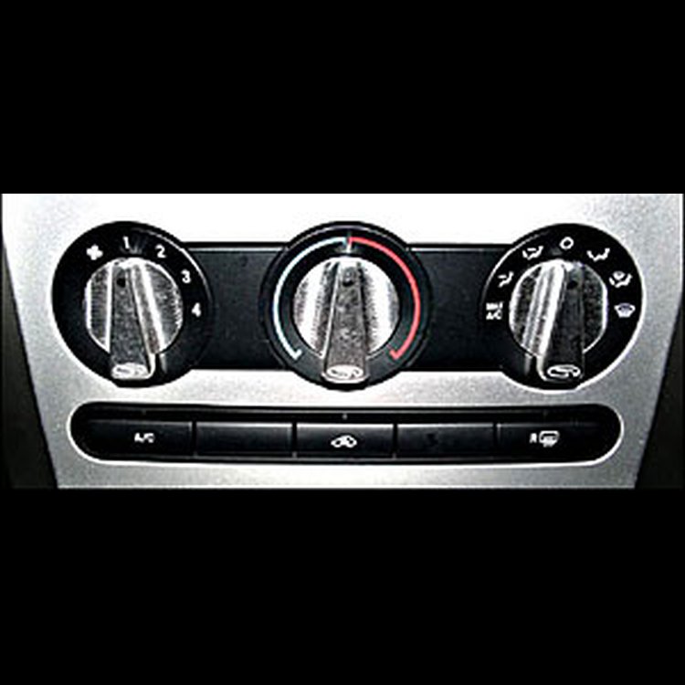 Polished Billet AC Knobs 2005-06 Mustang