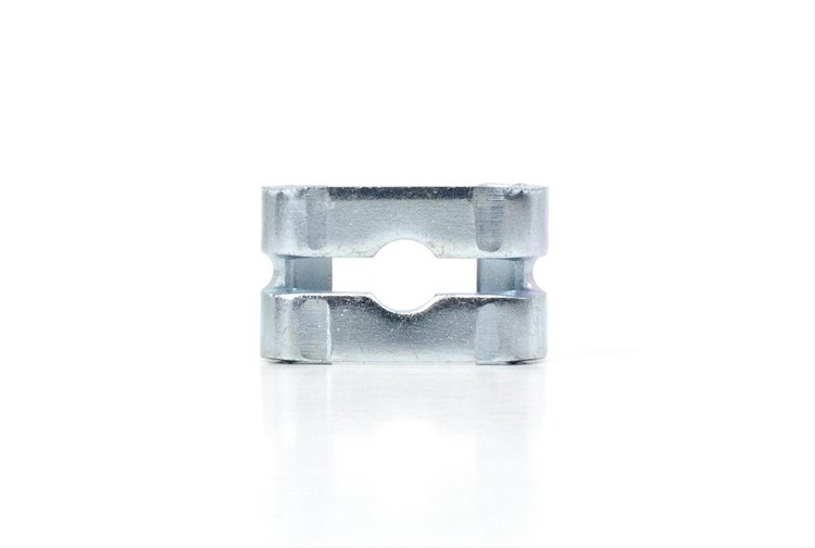 Fits All Cars - Center To Rear Silver Connecter