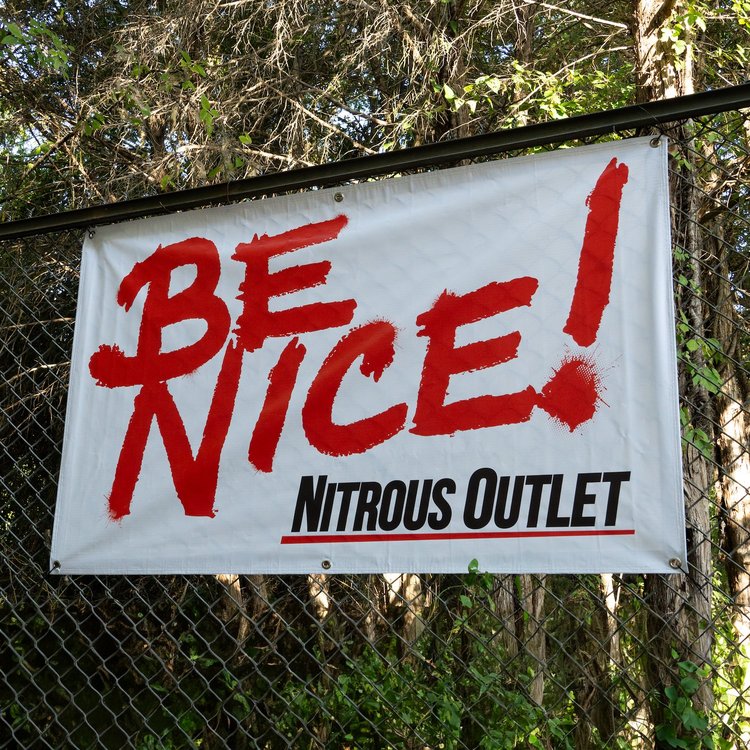 00-57033 Be Nice Banner, 60 in. x 36 in.