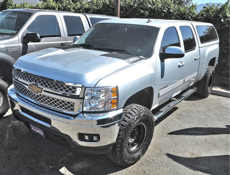 4X Series 4" Oval Side Bars 2001-2013 GMC Sierra Chevy Silverado Crew Cab