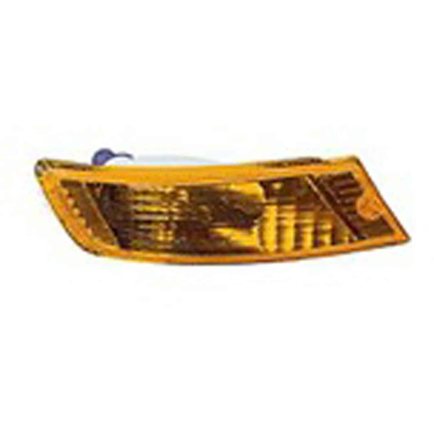 This amber park / turn signal lens from Omix-ADA fits the right side of 05-07 Jeep Liberty KJ.