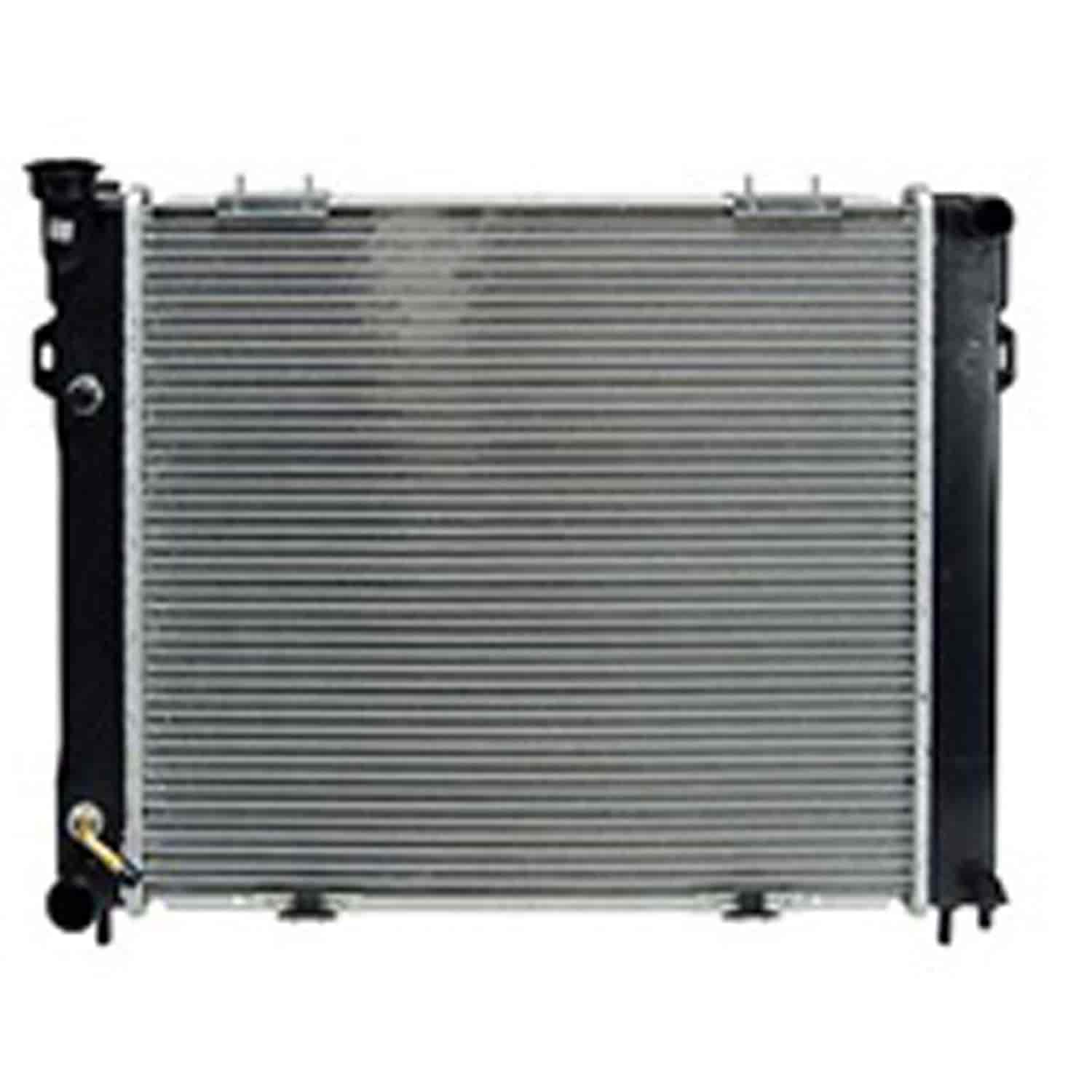 This 1 row heavy duty radiator from Omix-ADA fits 93-97 Grand Cherokee 4.0L with or without AC manual or automatic transmission.