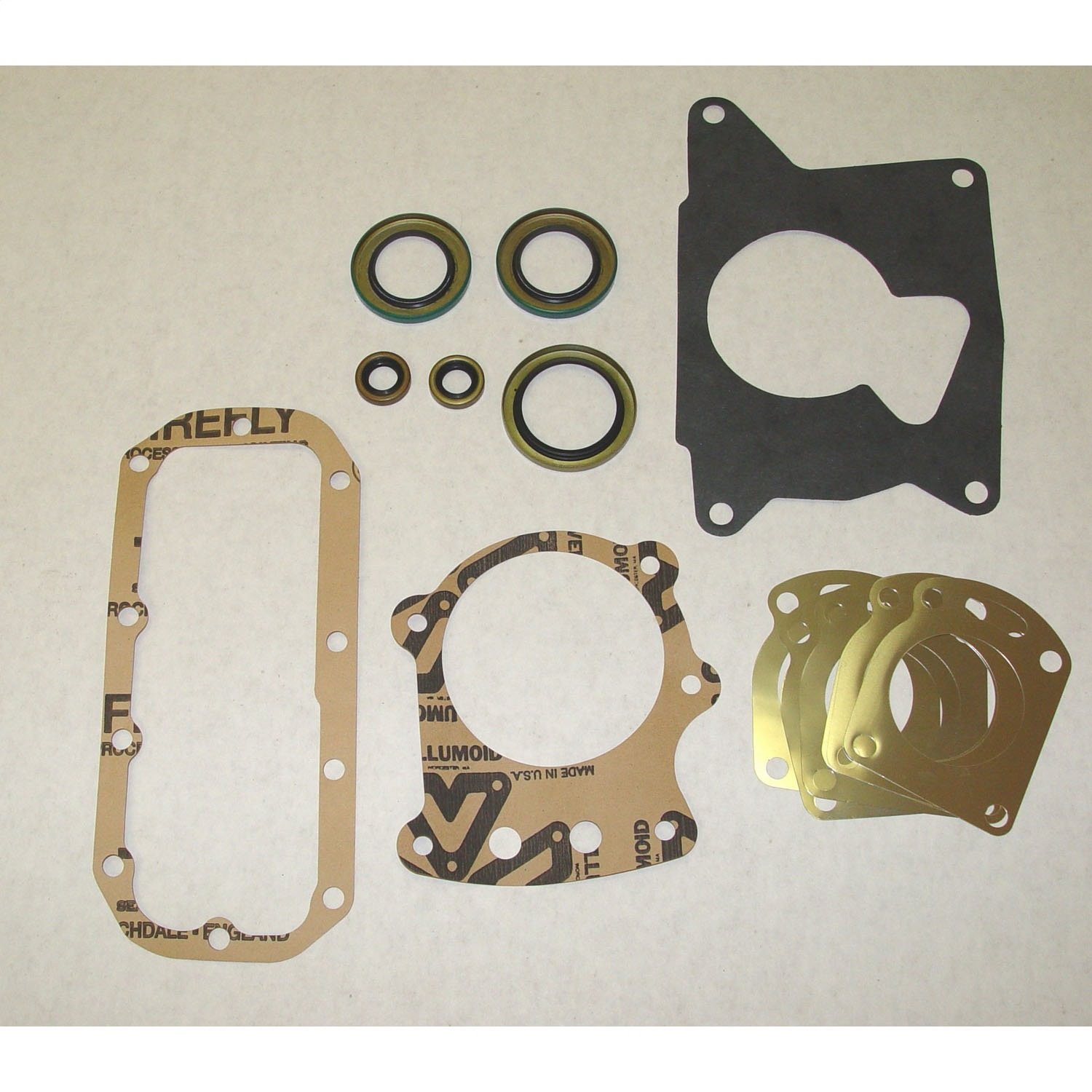 This transfer case gasket and oil seal kit from Omix-ADA fits for Dana 300 transfer cases.