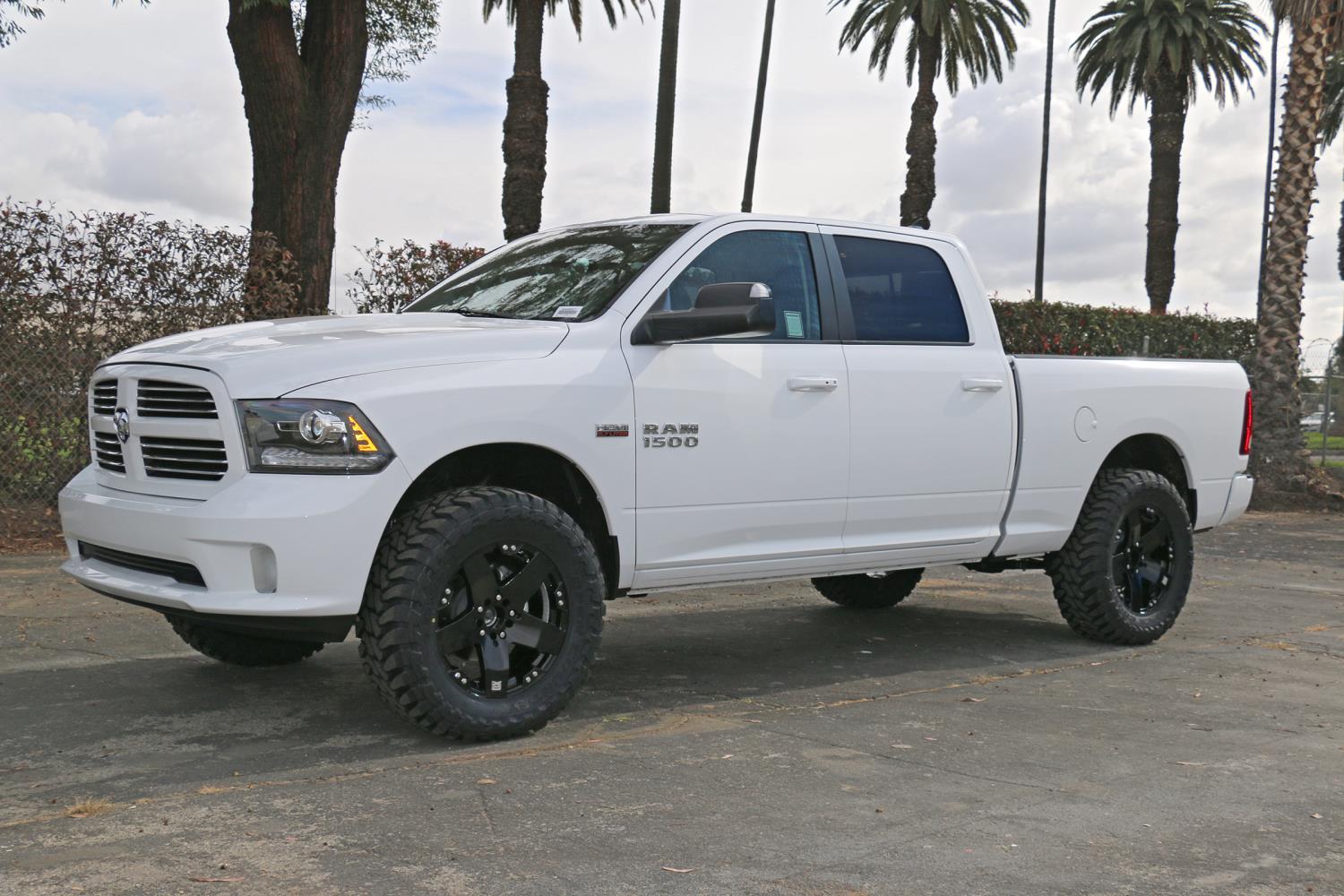 2009-2018 RAM 1500 4WD .75-2.5 in. LIFT STAGE 4 SUSPENSION SYSTEM
