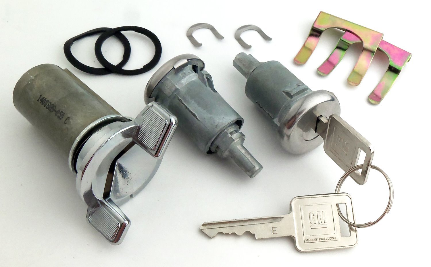Ignition & Door Lock Set Fits Select 1969-1978 GM Models [Square Style GM Keys]