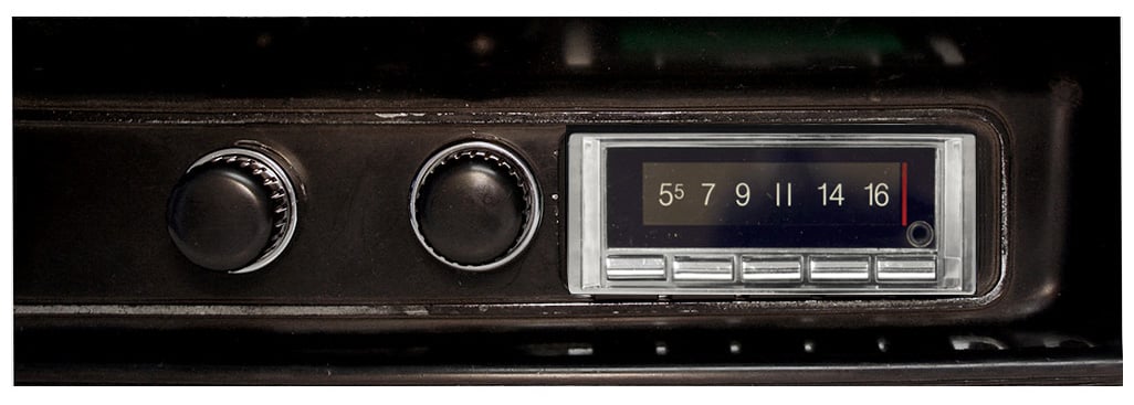 Classic 740 Series Radio for 1971-1973 Plymouth Roadrunner