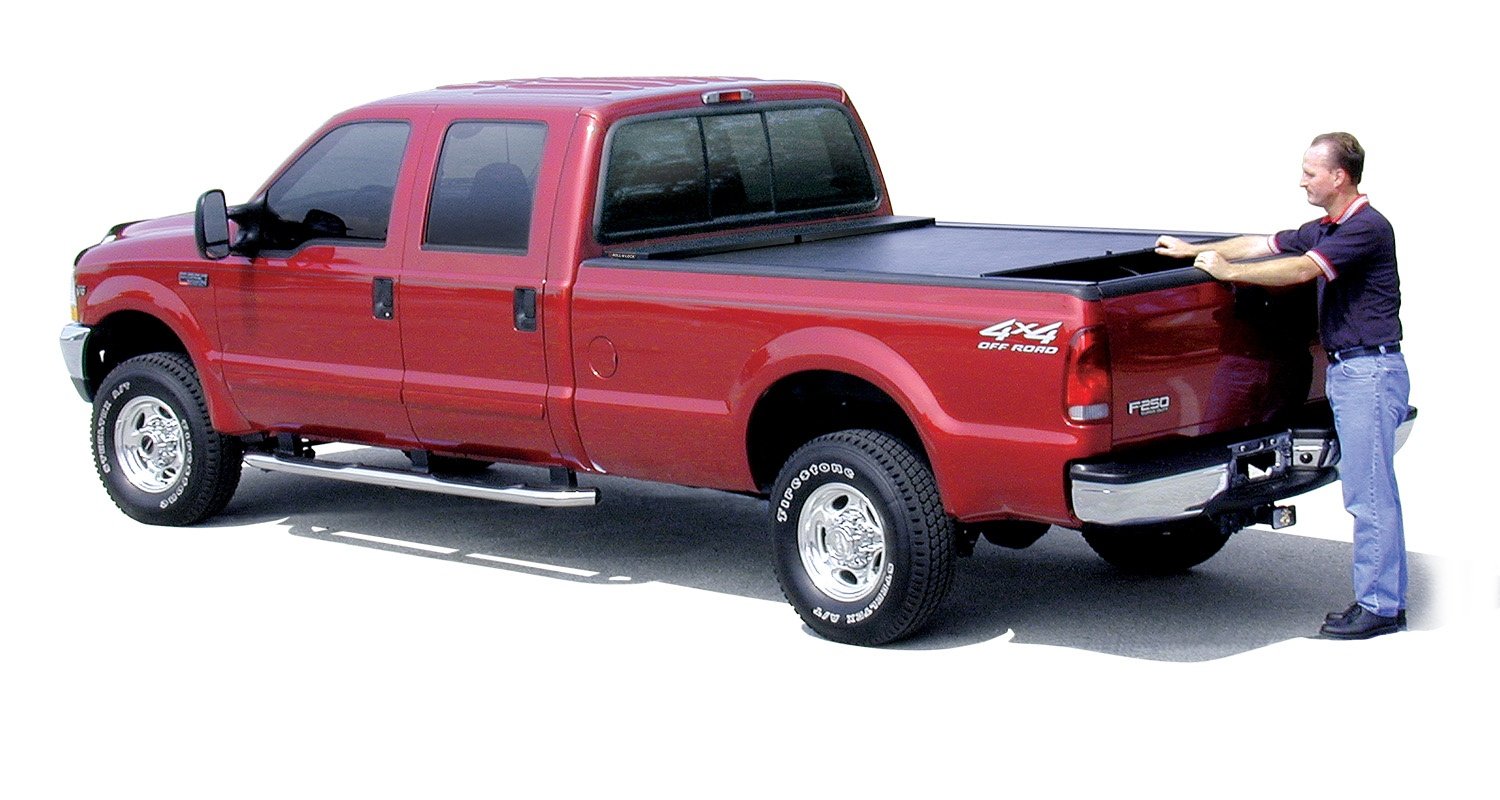 LG117M M-Series Locking Retractable Truck Bed Cover for 1999-2007 Ford F-250/F-350 [8 ft. Bed]