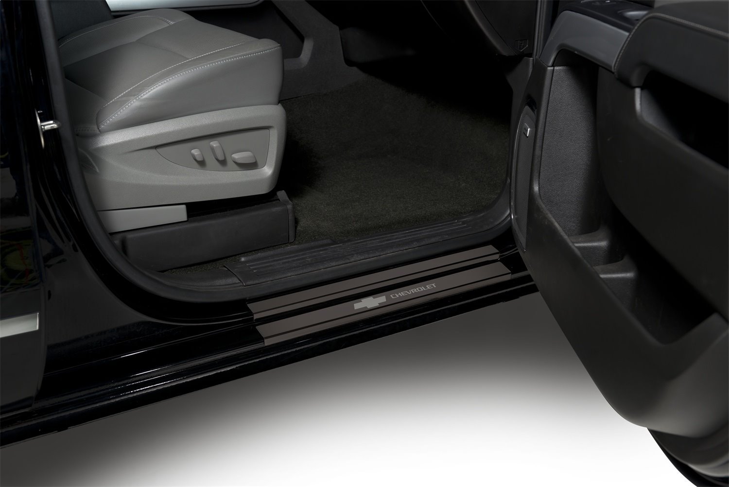 GM Licensed Products Door Sills Chevrolet Silverado LD-Double