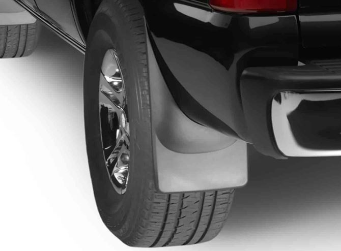A Complete Guide To Mud Flaps For Semi Trucks